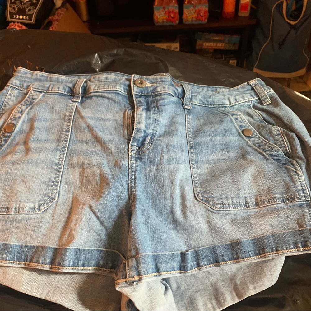 SOLD!!! (In person sale) Torrid Sz.18 jean shorts